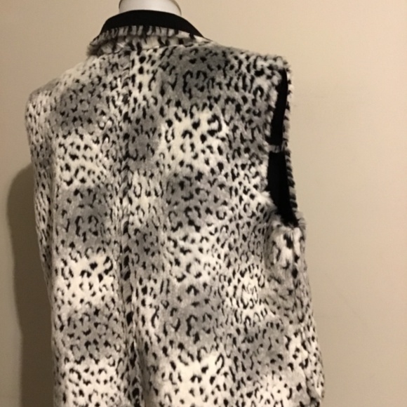 🔥SALE! NWOT, REVERSIBLE, see pics, suede /faux fur, gorgeous 🔥🔥 - Picture 3 of 7